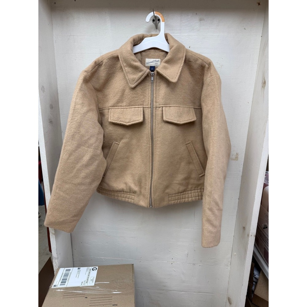 #64 New Universal Threads Womens Tan Jacket with Pockets Size M